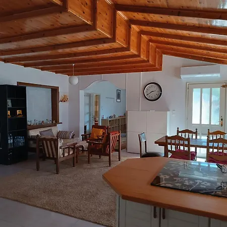 Chalet Three Artists *